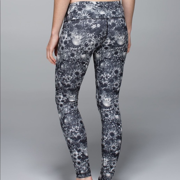 Lululemon Wonder Under Floral tights - Picture 13 of 13